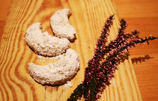Vegan und schnell gemacht: Vanillekipferl - NIKIN EU
