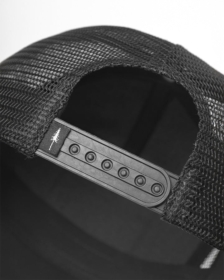 TreeCap 7Panel Trucker Black
