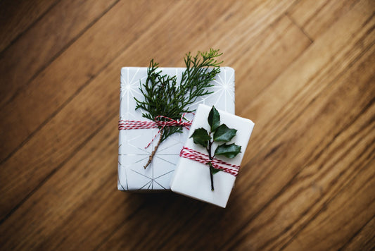 5 ideas for sustainable gift packaging - NIKIN EU